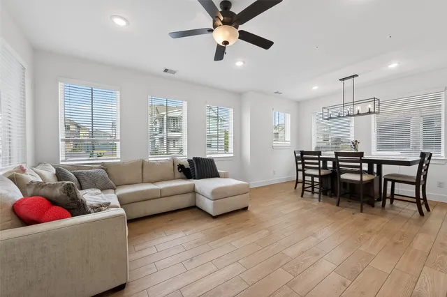 $2,750 | 15162 Post Oak Fls Drive, Cypress, TX 77433