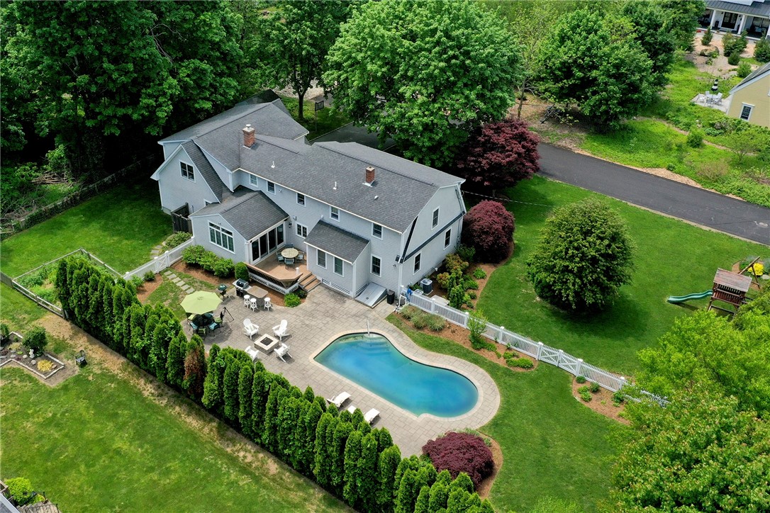10 Acacia Road Bristol, RI 02809 - Photo 1 of 46