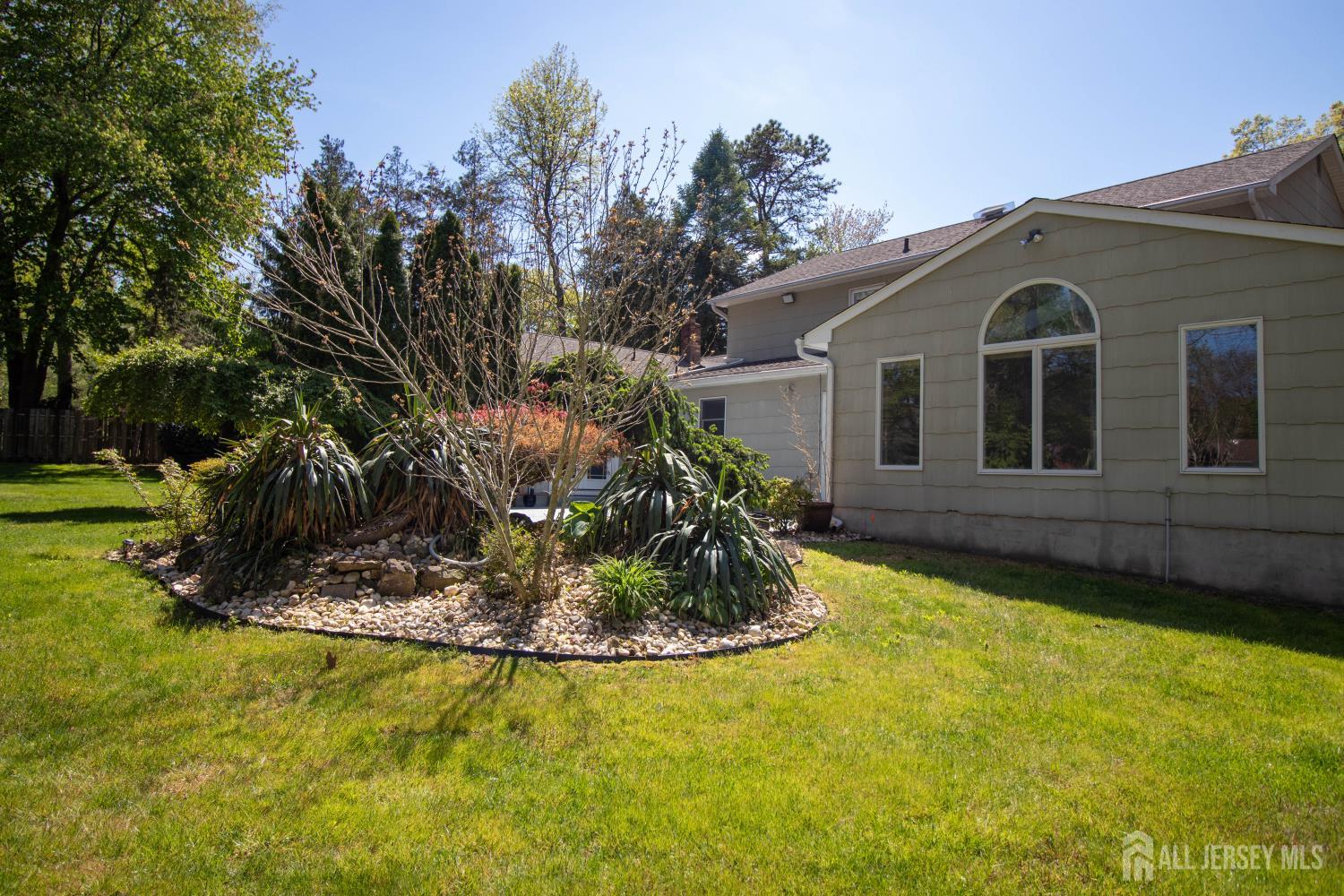 142 Monmouth Road Monroe Township, NJ 08831 - Photo 33 of 37