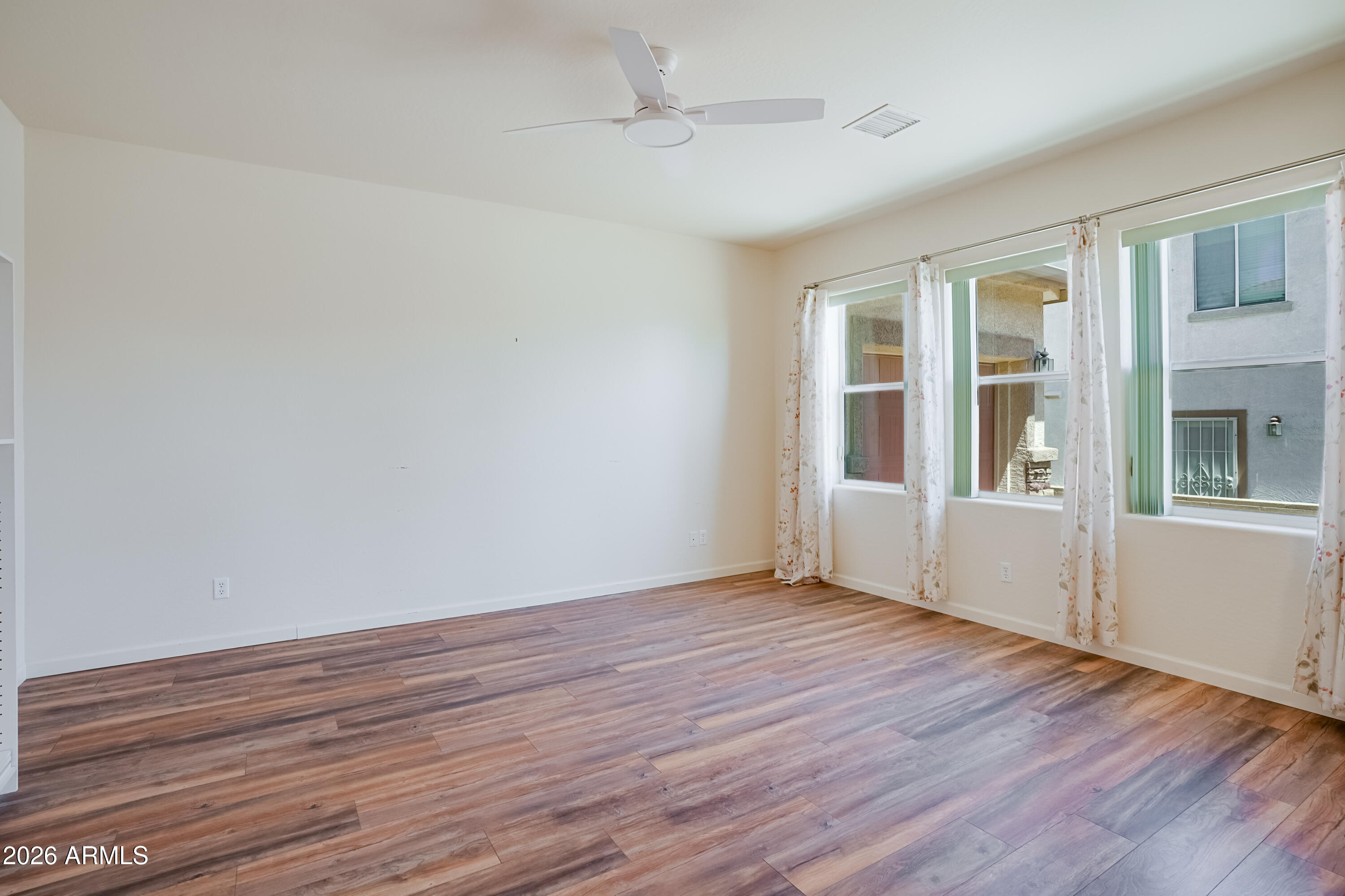 622 King Copper Road Clarkdale, AZ 86324 - Photo 12 of 36 Primary Bedroom 1 (3)