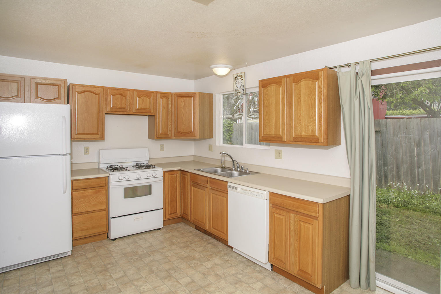 850 Rigby Avenue Rio Dell, CA 95562 - Photo 17 of 23
