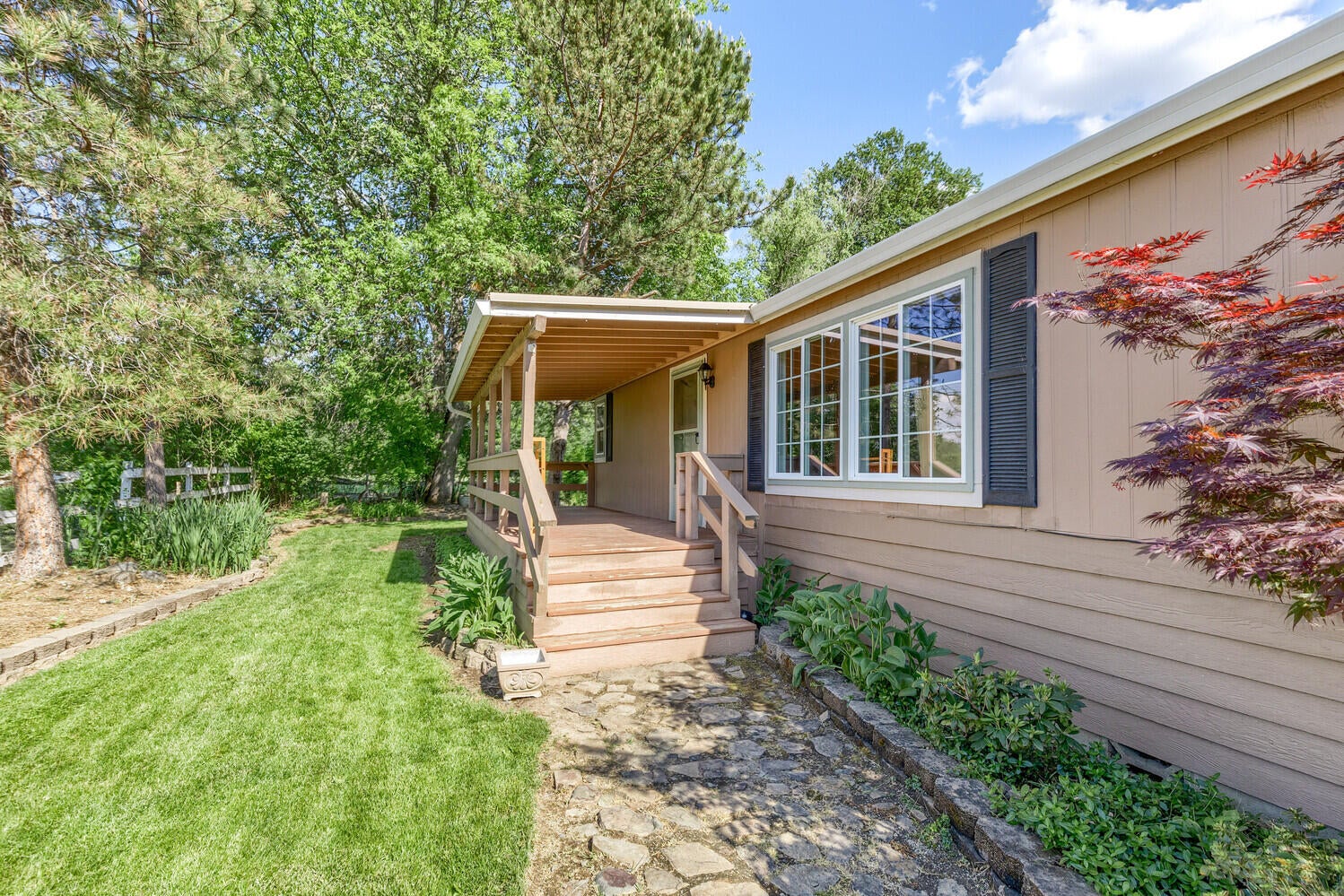 10710 Meadows (7)