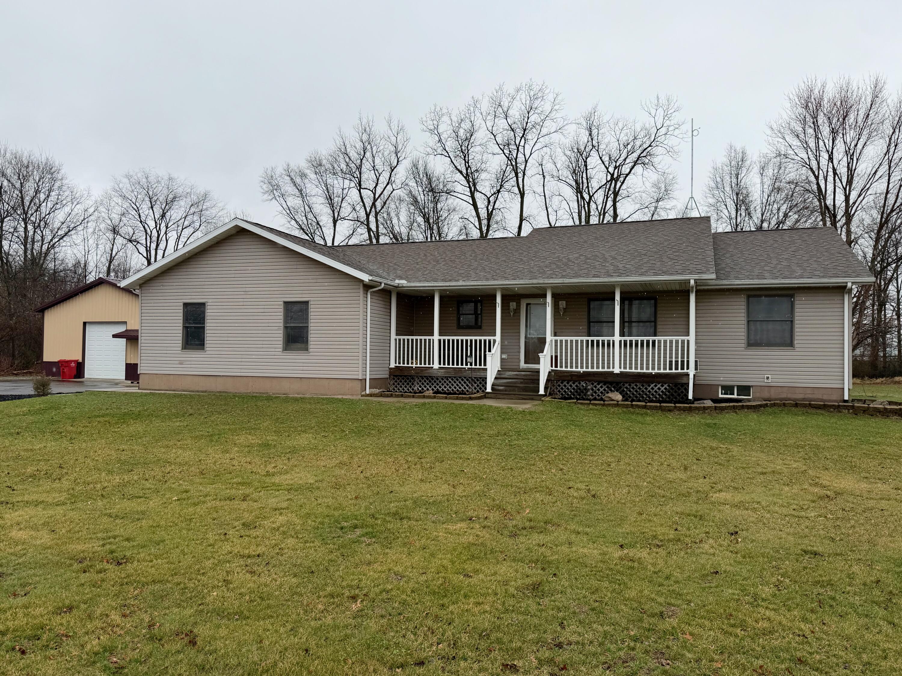 5850 West 600 North Winamac, IN 46996 - Photo 1 of 28 a view of a house with a garden