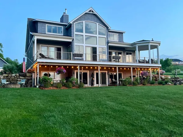 $1,750,000 | 346 Bluewater Trail, Boyne City, MI 49712