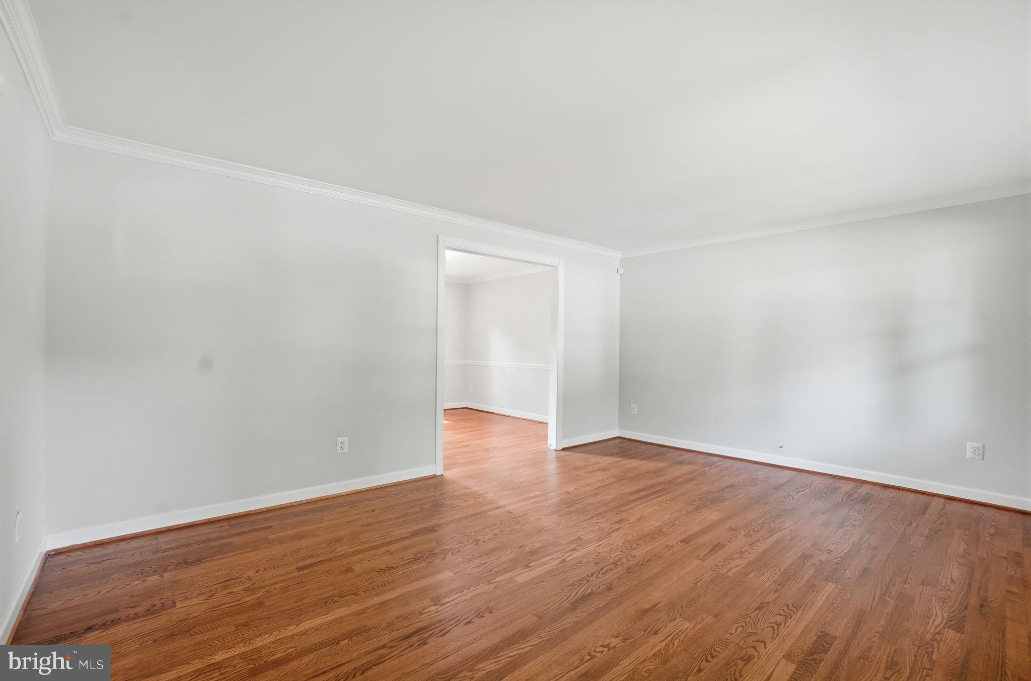 7216 Reservation Drive Springfield, VA 22153 - Photo 5 of 52