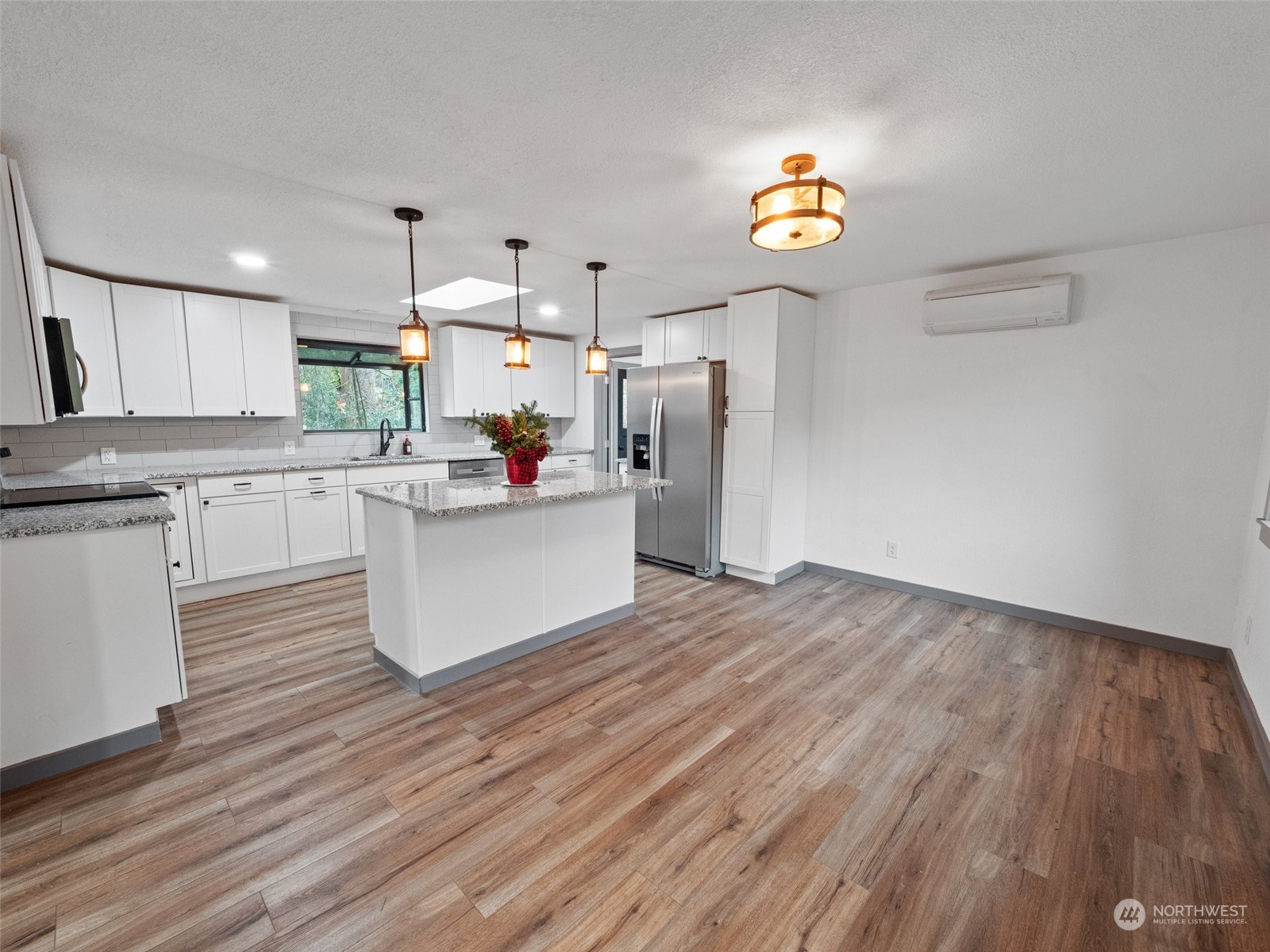 694 Southeast Oak Road Port Orchard, WA 98367 - Photo 12 of 39 Gallery Image 12