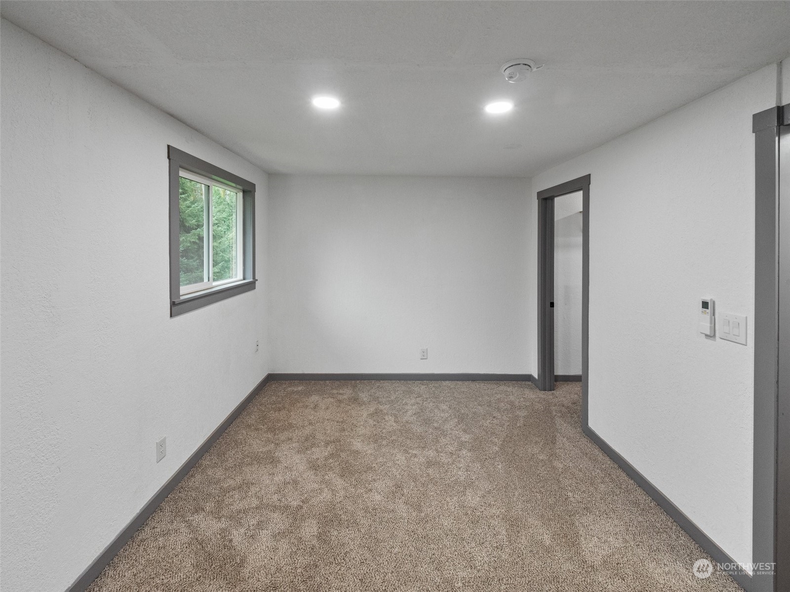 694 Southeast Oak Road Port Orchard, WA 98367 - Photo 8 of 39 Gallery Image 8