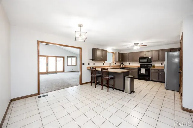 $365,000 | 1031 Shadow Ridge Crossing, O'Fallon, IL 62269