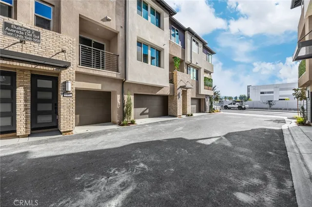 $569,990 | 1952 Avenida Del Sol, Placentia, CA 92870