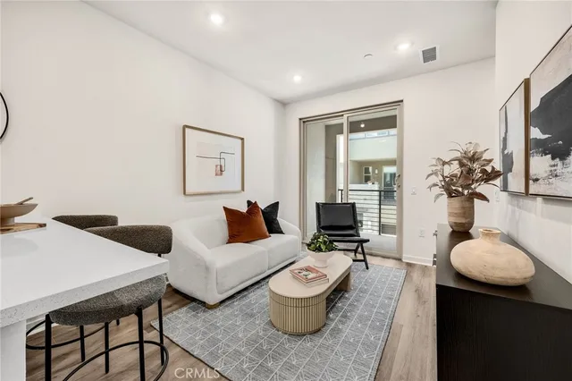 $569,990 | 1952 Avenida Del Sol, Placentia, CA 92870