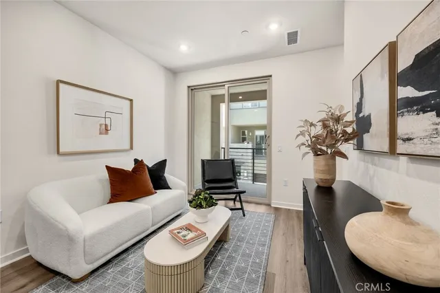 $569,990 | 1952 Avenida Del Sol, Placentia, CA 92870