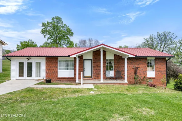 $238,500 | 311 Thelma Circle, Jacksboro, TN 37757