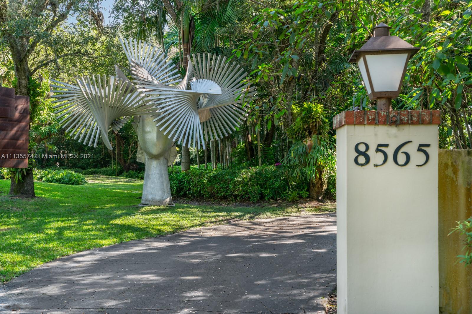 8565 Old Cutler Road Coral Gables, FL 33143 - Photo 1 of 29