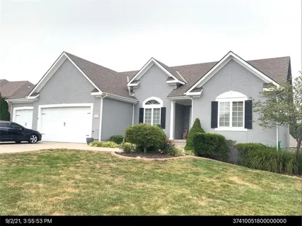 $425,000 | 906 Northwest Magnolia Lane, Grain Valley, MO 64029