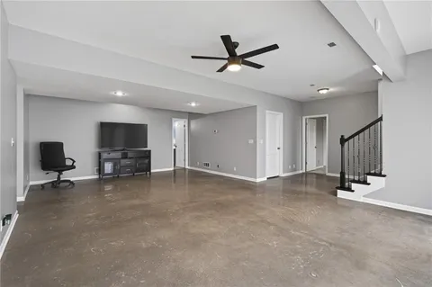 $425,000 | 906 Northwest Magnolia Lane, Grain Valley, MO 64029