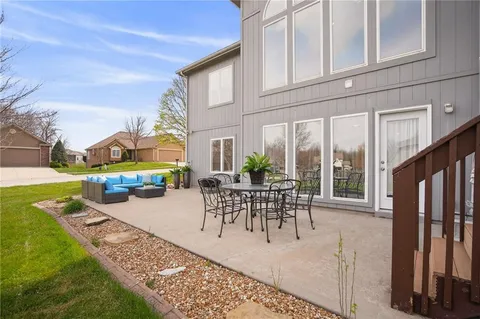 $425,000 | 906 Northwest Magnolia Lane, Grain Valley, MO 64029