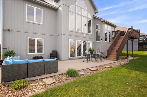 $425,000 | 906 Northwest Magnolia Lane, Grain Valley, MO 64029