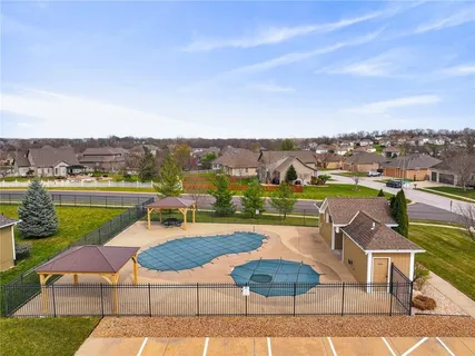 $425,000 | 906 Northwest Magnolia Lane, Grain Valley, MO 64029