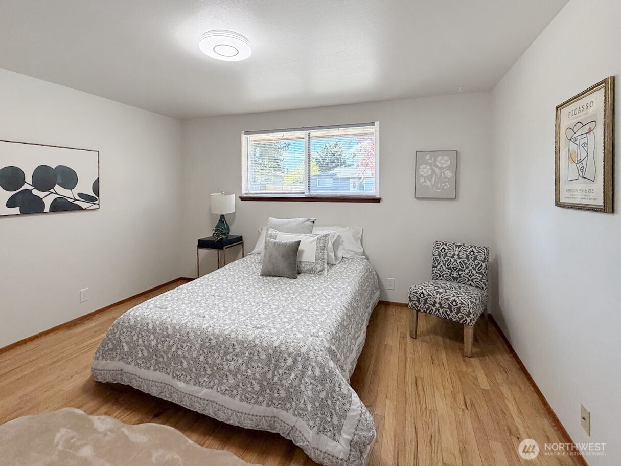 12010 2nd Avenue Southwest Seattle, WA 98146 - Photo 9 of 23 Gallery Image 9