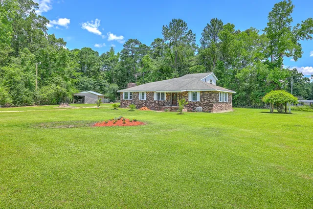 $425,000 | 1186 French Santee Road, Jamestown, SC 29453