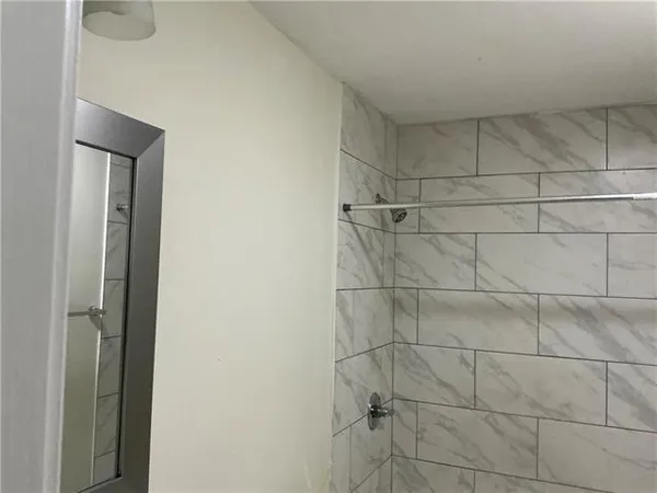 $1,250 | 3400 Clearview Parkway, Unit D, Metairie, LA 70006