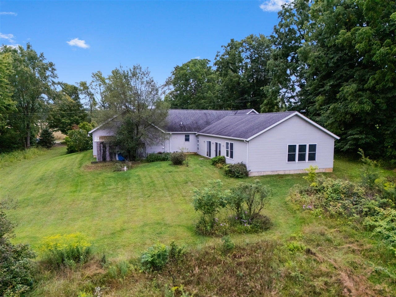 1152 Burbank Road Quincy, MI 49082 - Photo 10 of 34 Gallery Image 10