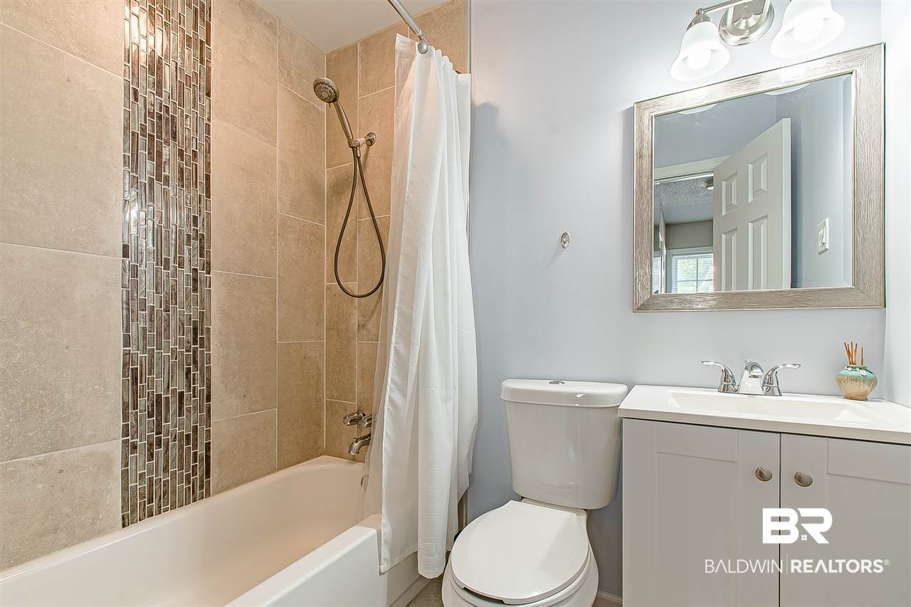 15735 Lee Avenue Bay Minette, AL 36507 - Photo 17 of 40 Hall Bath