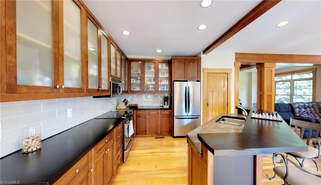 605 Bobcat Road Summerfield, NC 27358 - Photo 4 of 30 Gallery Image 4