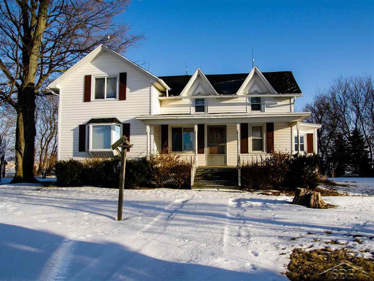 5487 Riley Road Corunna, MI 48817 - Photo 1 of 12 31232841.JPG