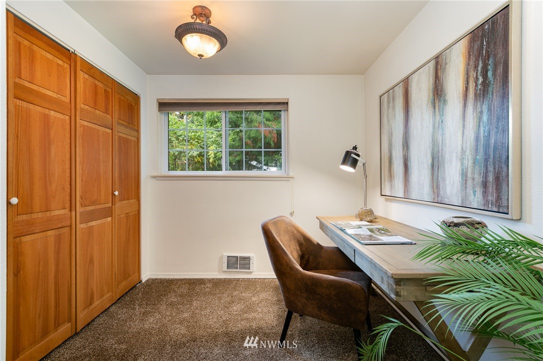 625 Logan Road Lynnwood, WA 98036 - Photo 17 of 21 Gallery Image 17