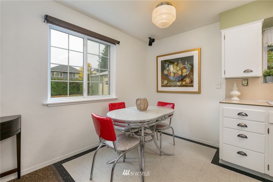 625 Logan Road Lynnwood, WA 98036 - Photo 10 of 21 Gallery Image 10