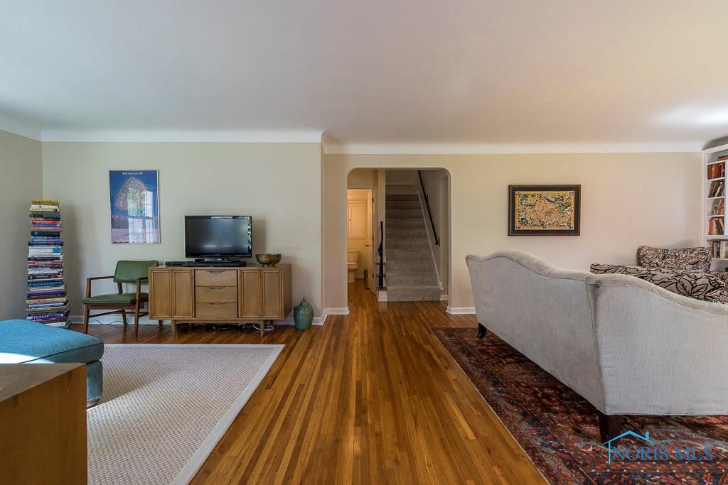 2351 Hempstead Road Toledo, OH 43606 - Photo 4 of 26 Gallery Image 4