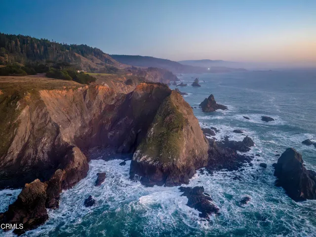 $8,100,000 | 1990 Highway 1, Albion, CA 95410