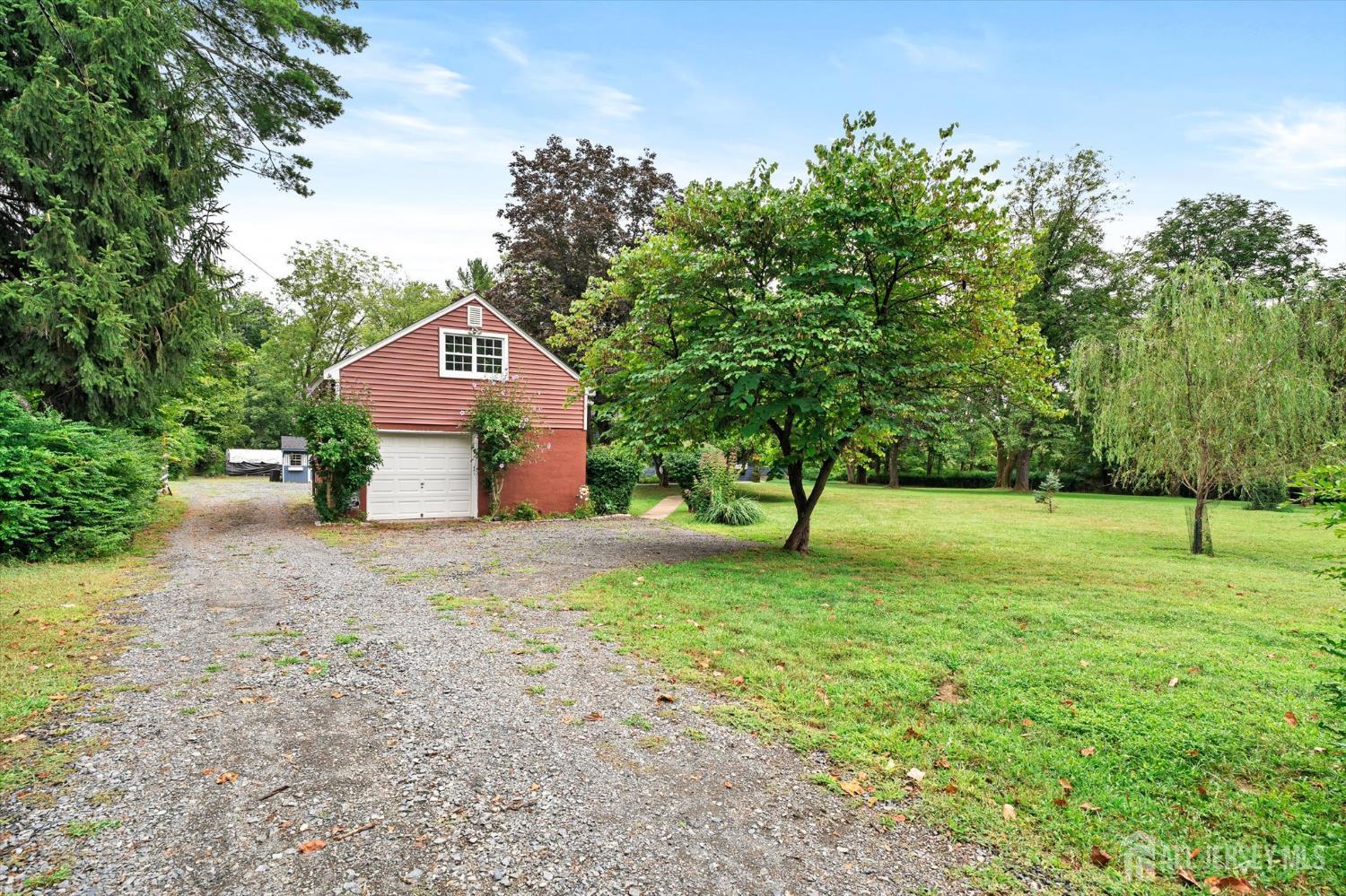 540 Scotch Road Pennington, NJ 08534 - Photo 3 of 41
