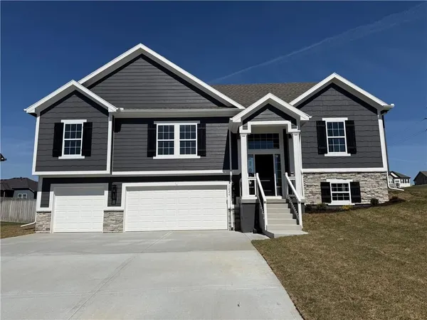 $449,900 | 1026 Jasmine Drive, Liberty, MO 64068