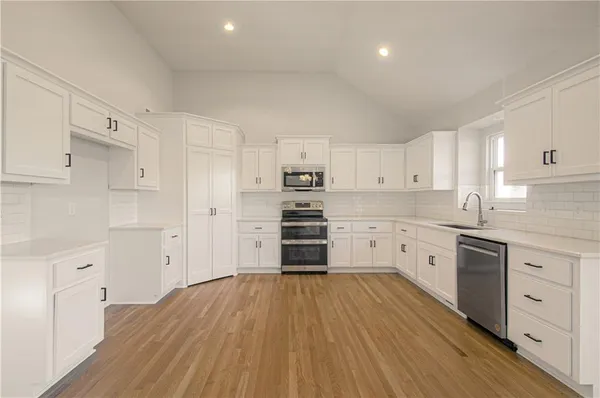 $449,900 | 1026 Jasmine Drive, Liberty, MO 64068