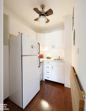 $450,000 | 430 West 34th Street, Unit 5G | Hudson Yards