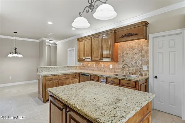 $615,000 | 1015 Longwood Place, Pearl, MS 39208