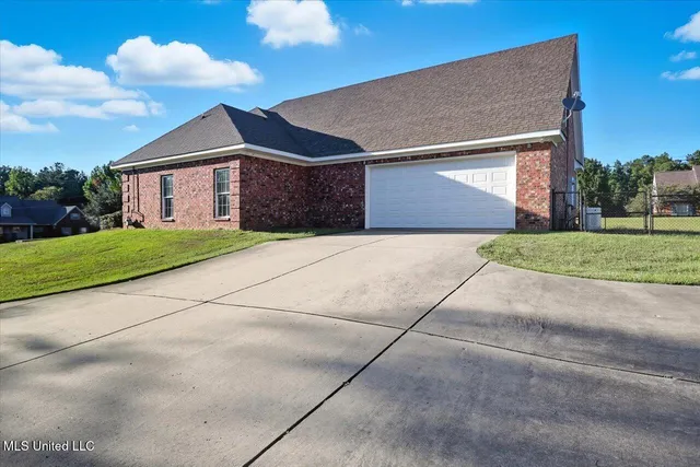 $619,000 | 1015 Longwood Place, Pearl, MS 39208