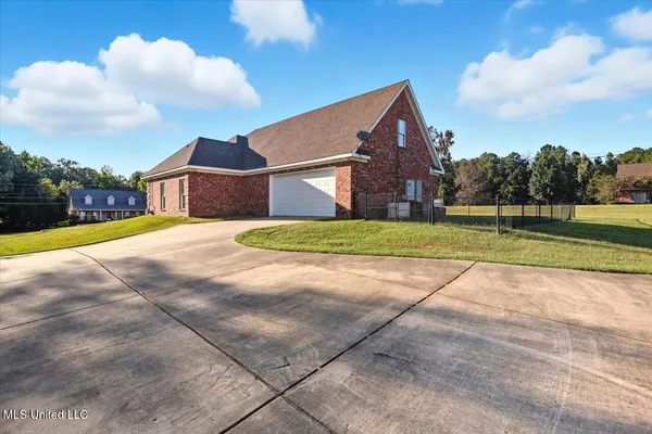 $615,000 | 1015 Longwood Place, Pearl, MS 39208
