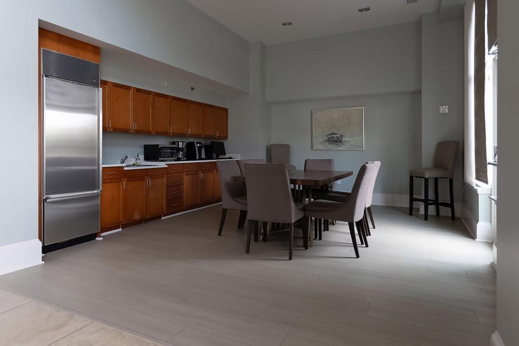3820 Roswell Road, Unit 205 Atlanta, GA 30342 - Photo 22 of 27
