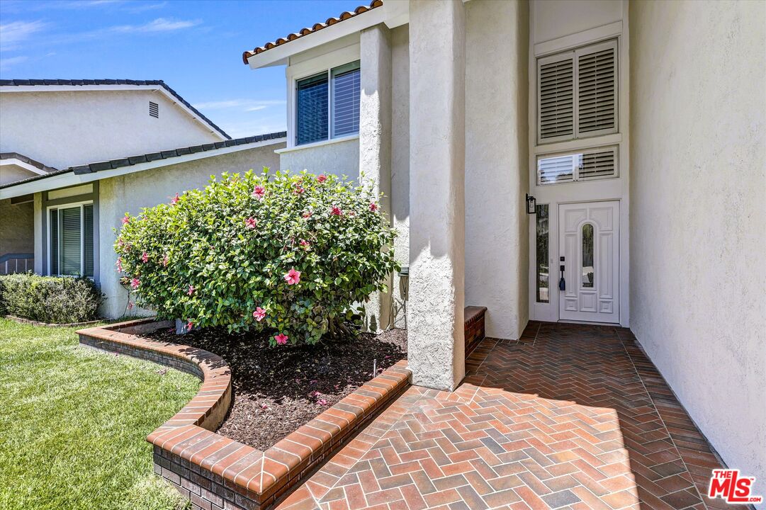24621 Vía Del Rio Lake Forest, CA 92630 - Photo 3 of 42