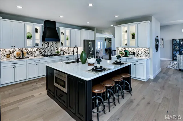 $1,175,000 | 6724 Preservation Parkway, St. Louis, MO 63123