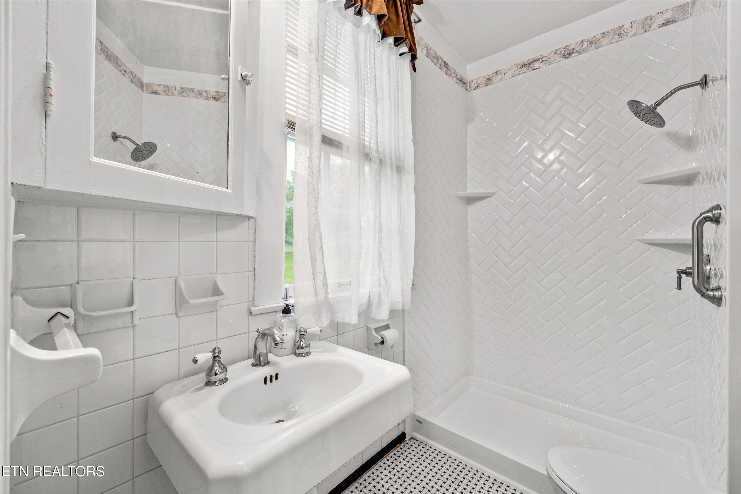 307 Burn Road Niota, TN 37826 - Photo 11 of 60 11-307 Burn Rd007