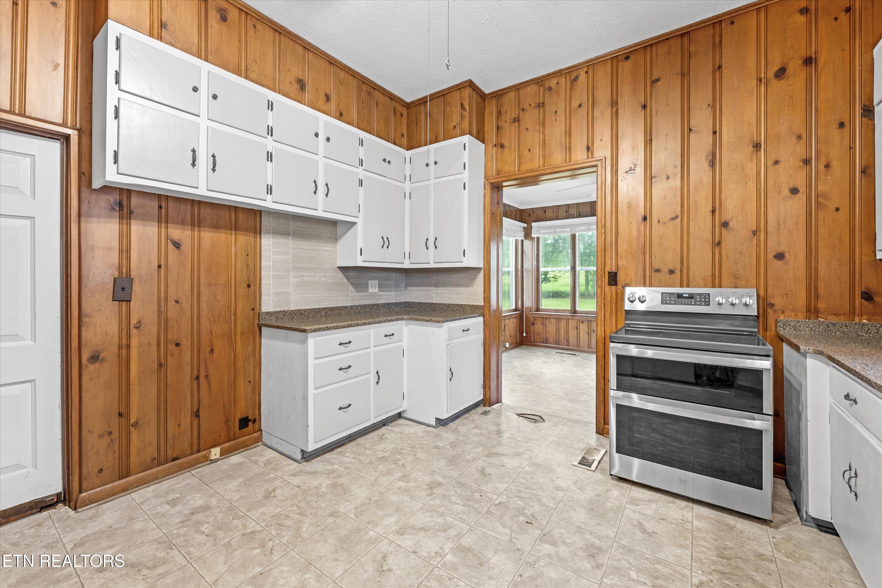 307 Burn Road Niota, TN 37826 - Photo 21 of 60 21-307 Burn Rd017