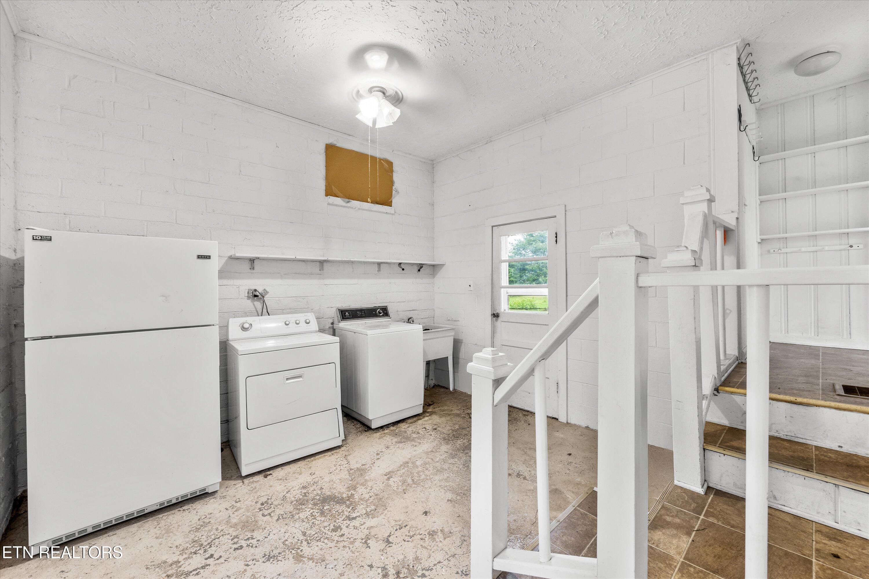 307 Burn Road Niota, TN 37826 - Photo 26 of 60 26-307 Burn Rd022