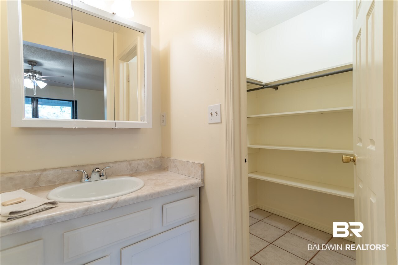 9850 King Road Fairhope, AL 36532 - Photo 8 of 32