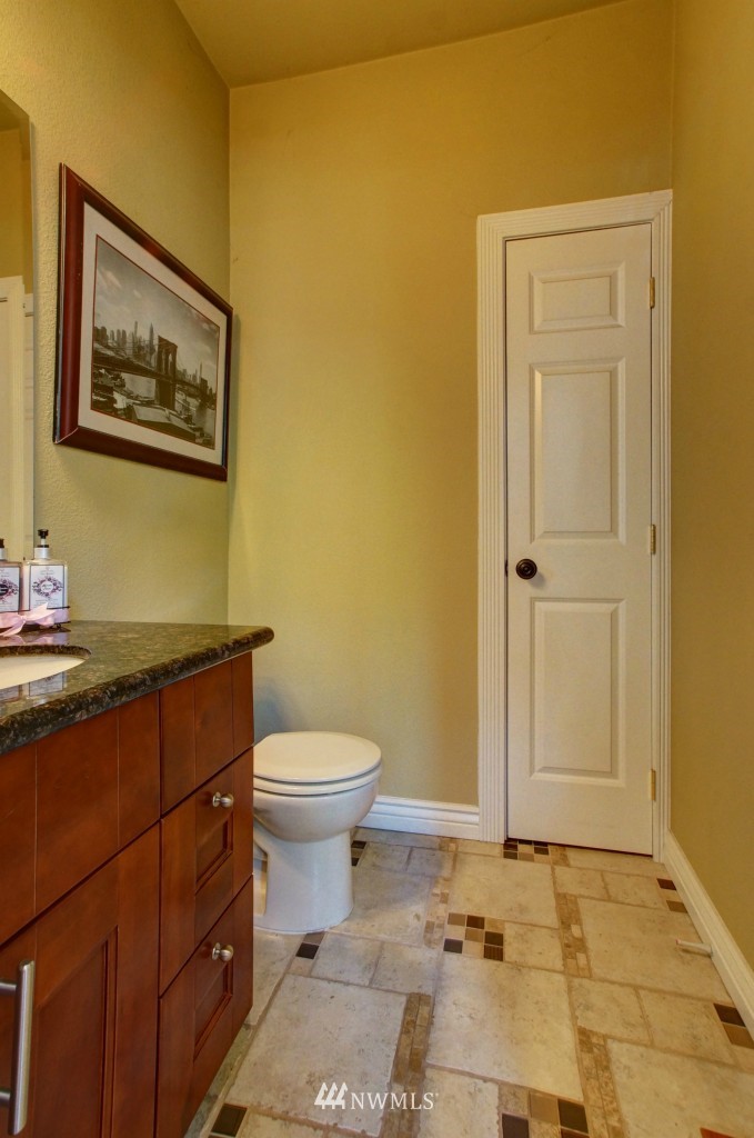 4100 Northeast 9th Court Renton, WA 98059 - Photo 13 of 25