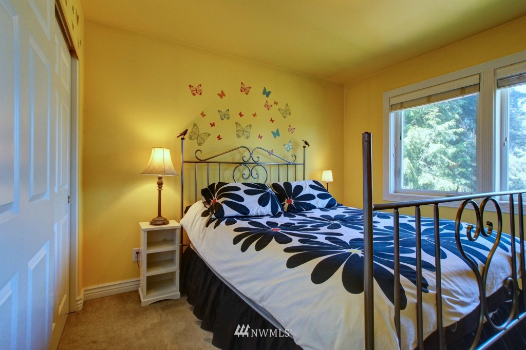 4100 Northeast 9th Court Renton, WA 98059 - Photo 15 of 25