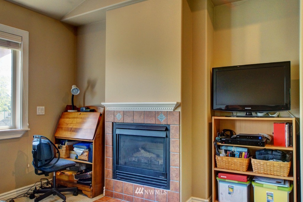 4100 Northeast 9th Court Renton, WA 98059 - Photo 20 of 25